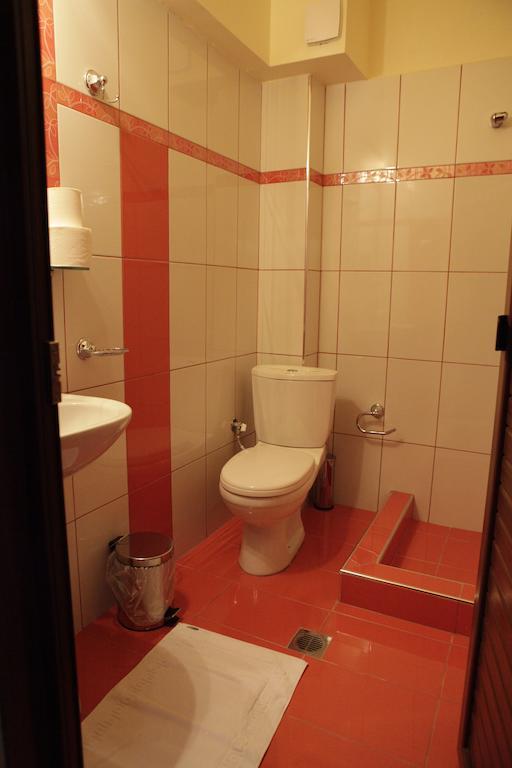 Apartamento Xenonas Platia Káto Loutrákion Habitación foto