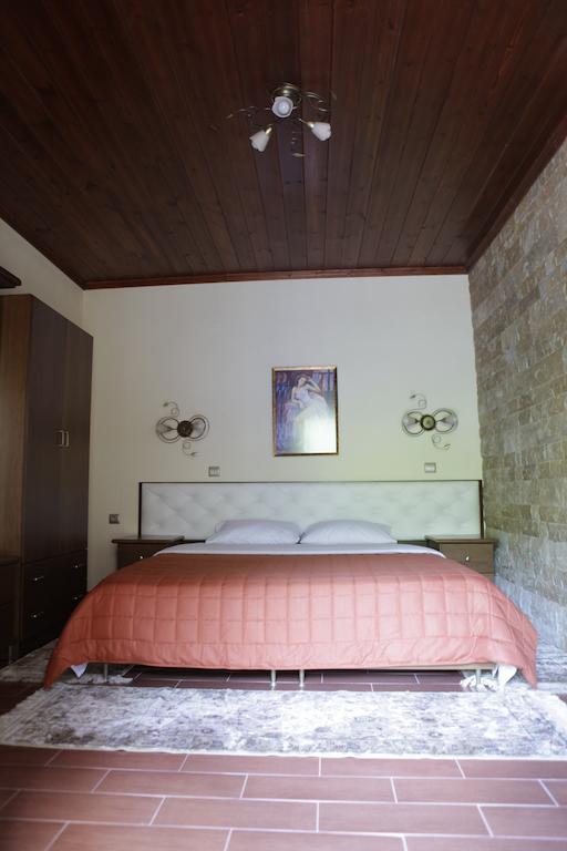 Apartamento Xenonas Platia Káto Loutrákion Exterior foto