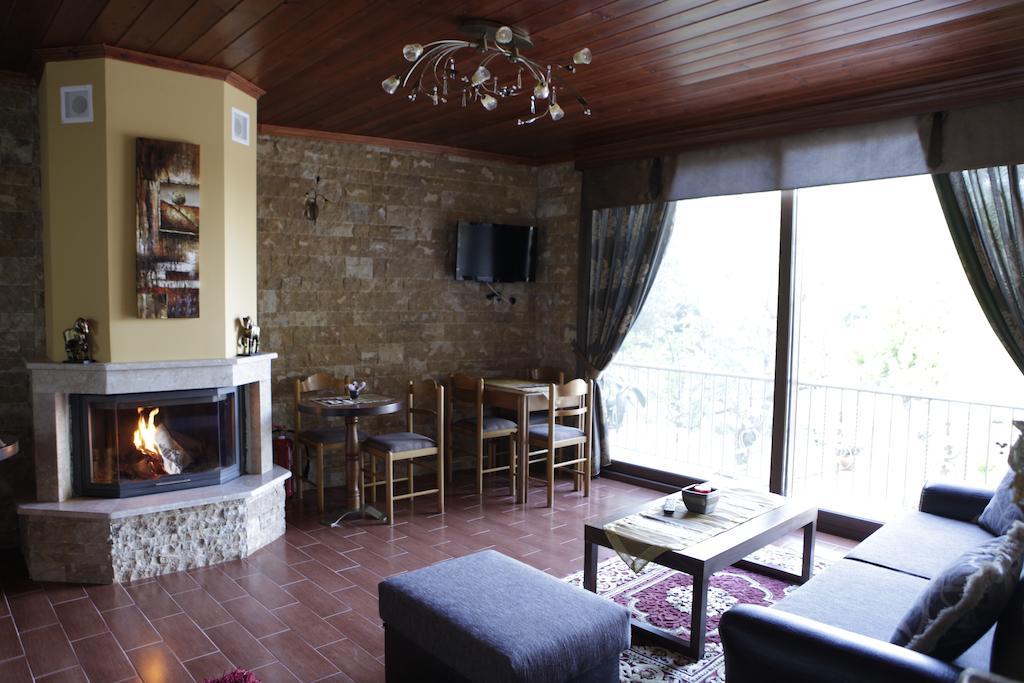Apartamento Xenonas Platia Káto Loutrákion Exterior foto