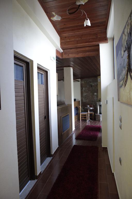 Apartamento Xenonas Platia Káto Loutrákion Exterior foto