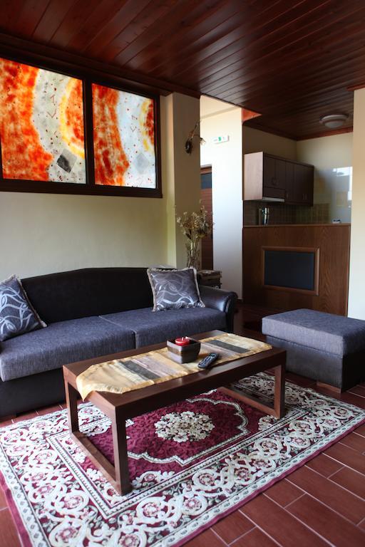 Apartamento Xenonas Platia Káto Loutrákion Exterior foto