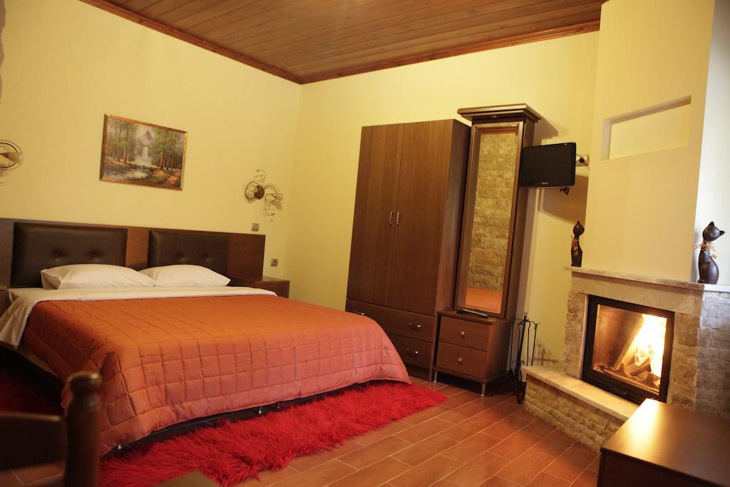 Apartamento Xenonas Platia Káto Loutrákion Habitación foto