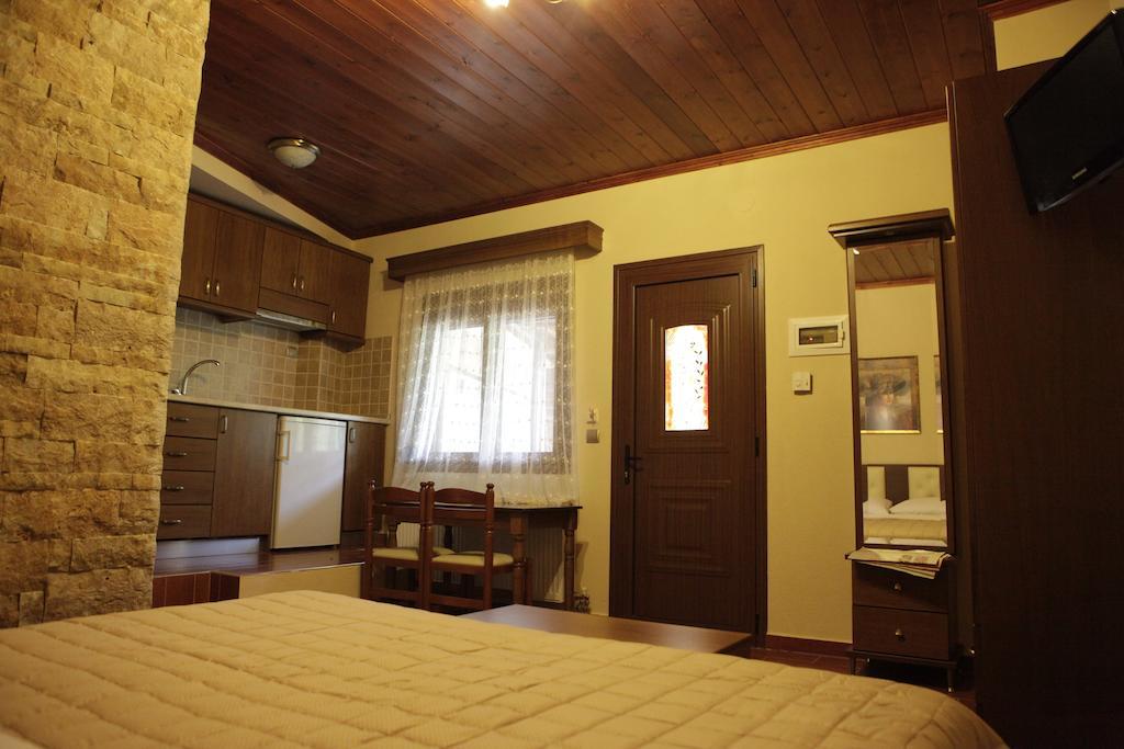 Apartamento Xenonas Platia Káto Loutrákion Exterior foto