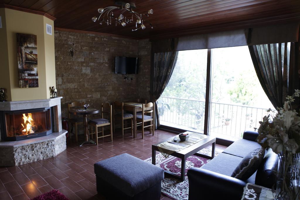 Apartamento Xenonas Platia Káto Loutrákion Exterior foto