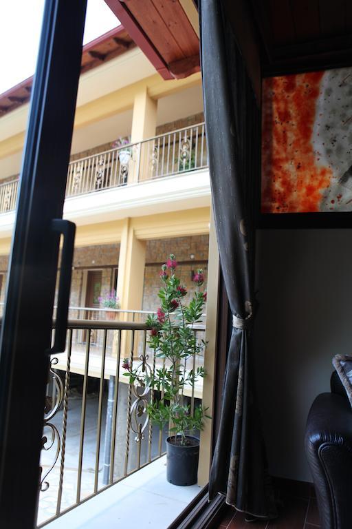 Apartamento Xenonas Platia Káto Loutrákion Exterior foto